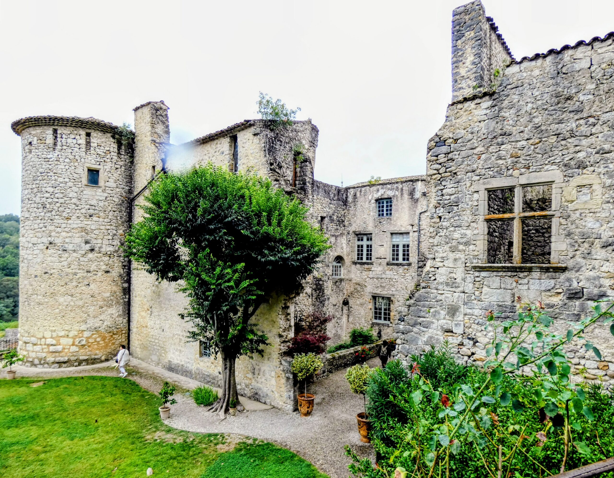 Catherine - Chateau de Vogué - Ardèche