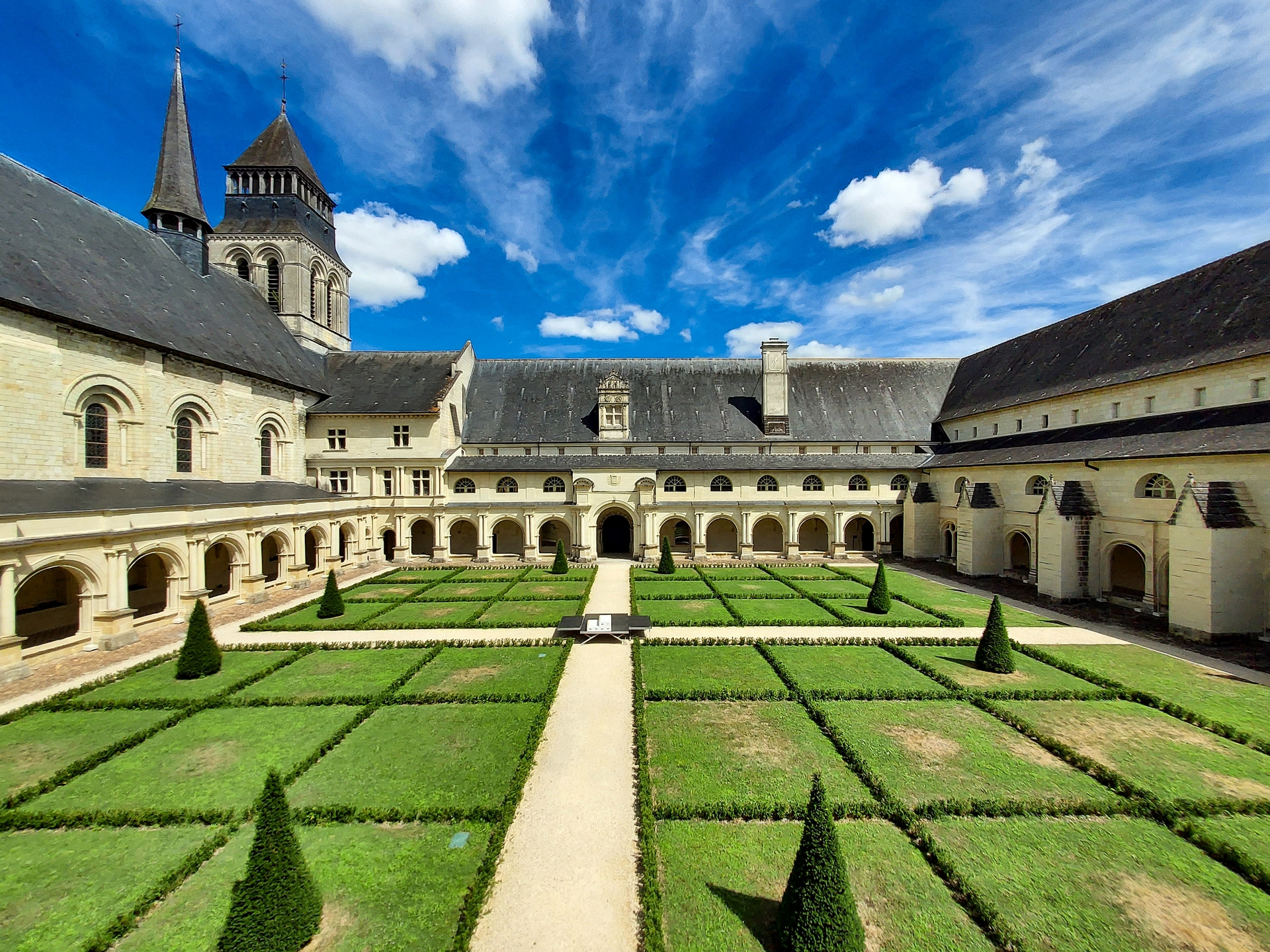 Dominique - Abbaye Royale de Fontevraud - Cloître du Grand Moutier