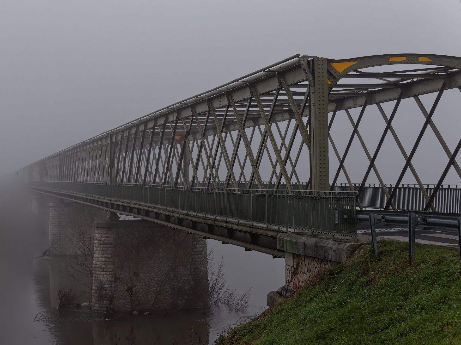 Elisa - Pont de Varennes dans le brouillard