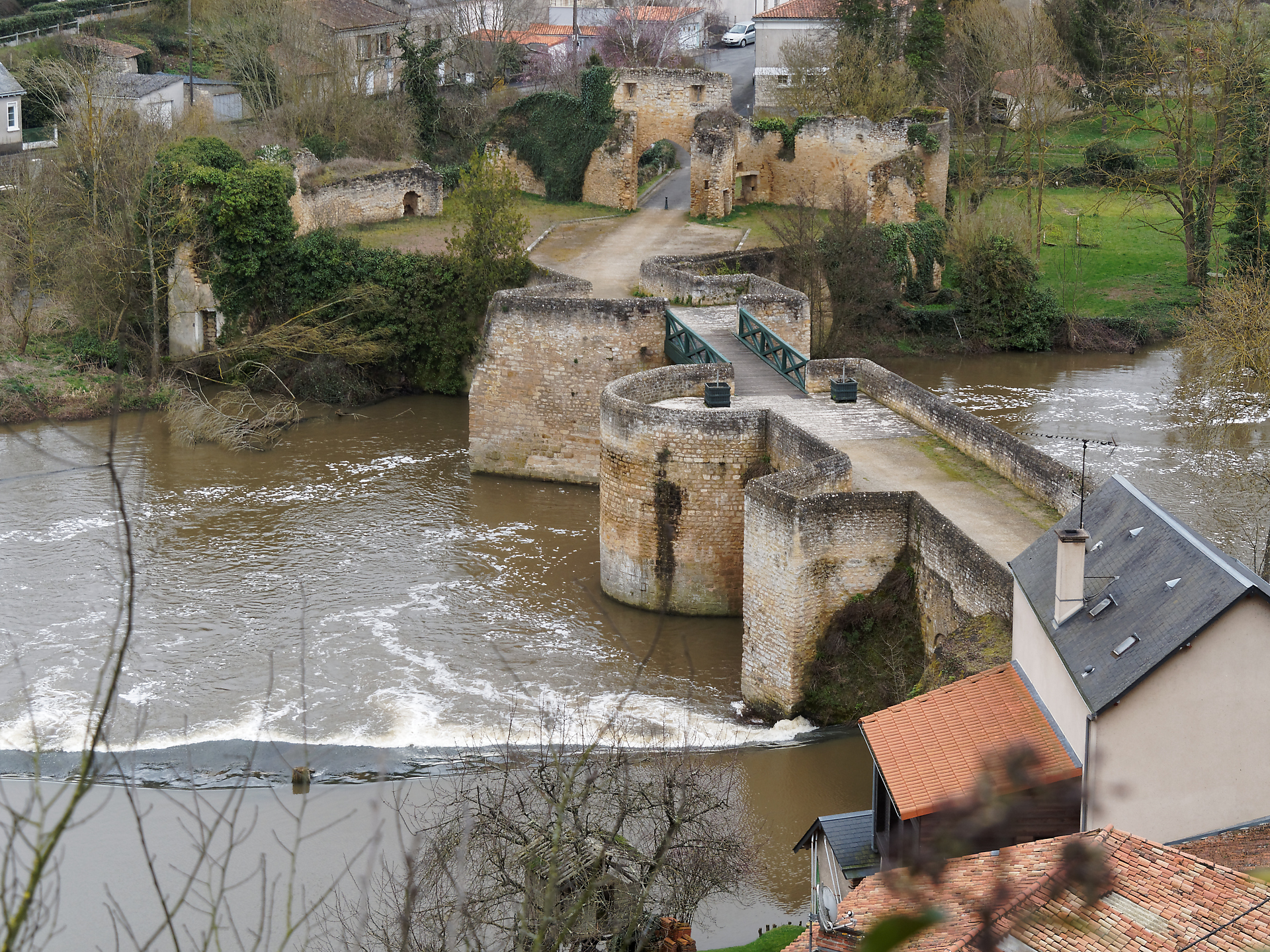 Joel-pont-sur-le-Thouet-Thouars