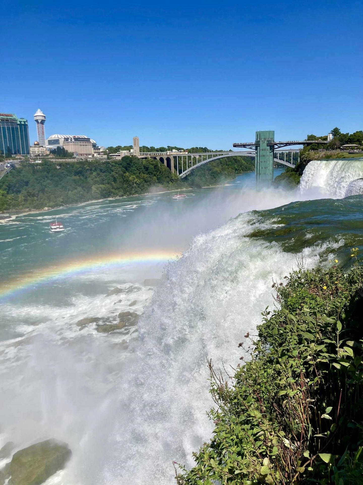 Patricia Chutes du Niagara Pont Rainbow Sept 2022