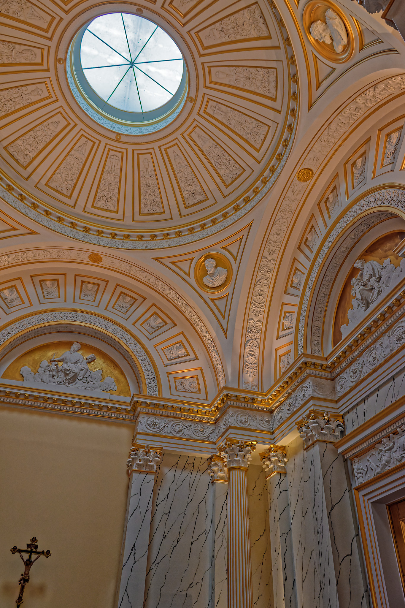 Serge - Chateau de Rochecotte10 détail voûte chapelle