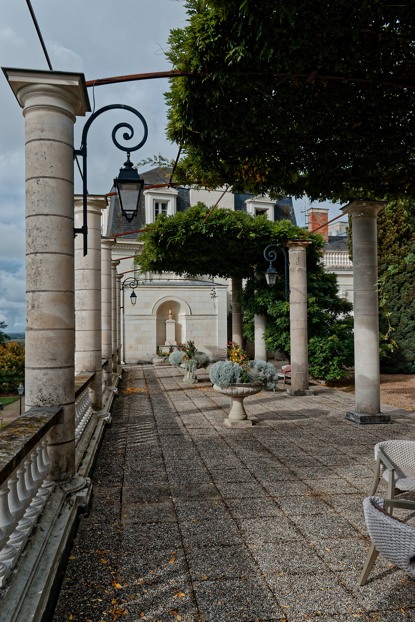 Serge - Chateau de Rochecotte13 retour sur terrasse Italienne