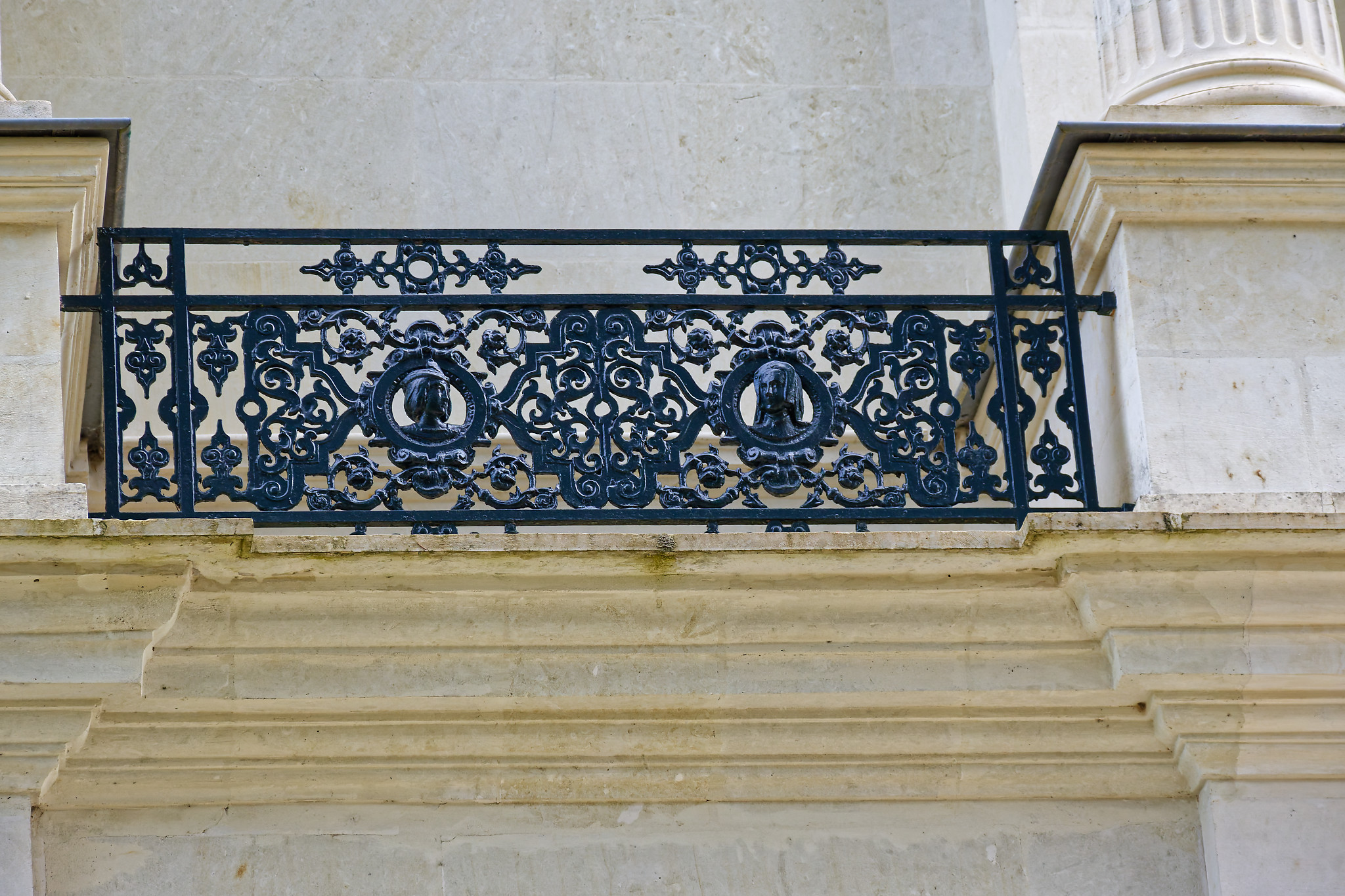 Serge - Chateau de Rochecotte2 detail